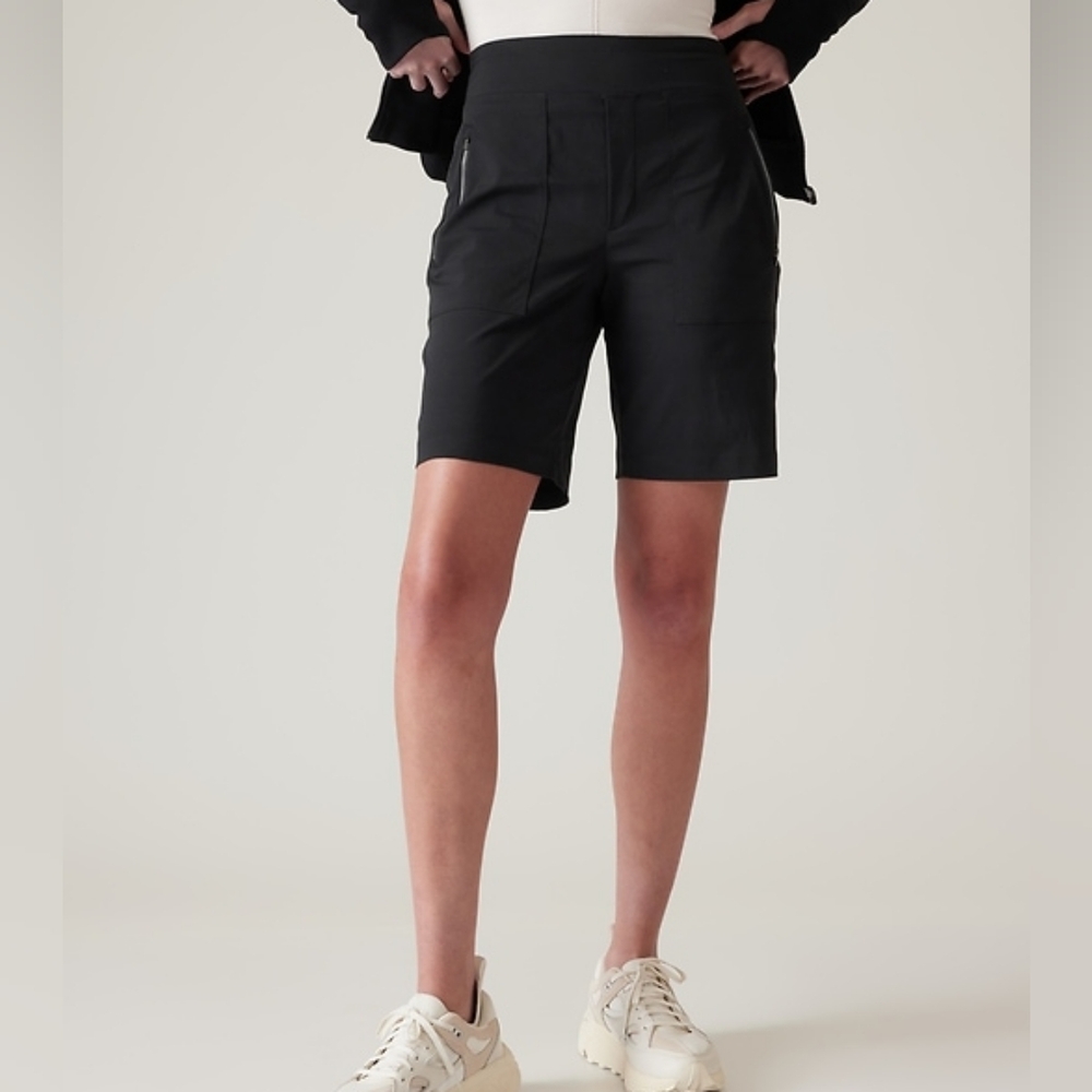 NWT Athleta Trekkie North bermuda shorts